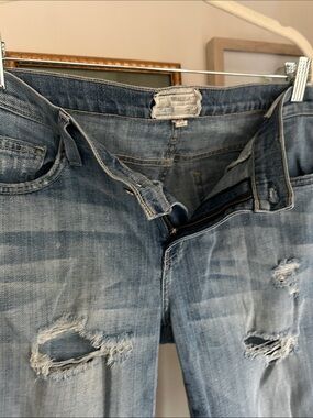 Current Elliott 30 Slim Distressed holes with flex light wash low rise Jeans